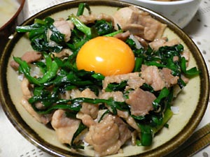 ニラのスタミナ丼