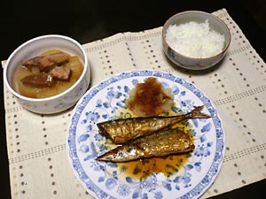 秋刀魚の塩焼きと大根の煮物