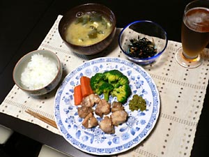 鳥モモ肉の塩焼き柚子コショウで